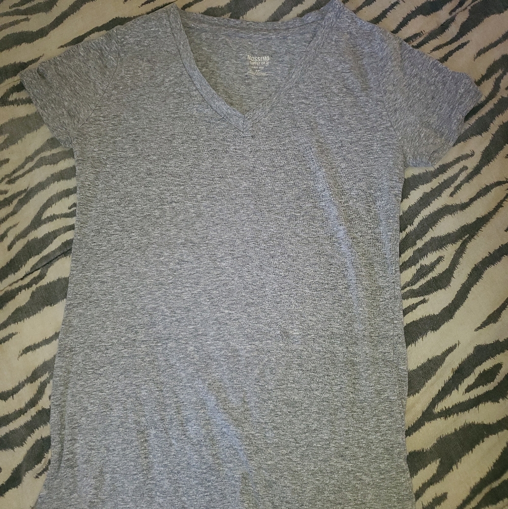 Short sleeve shirt.